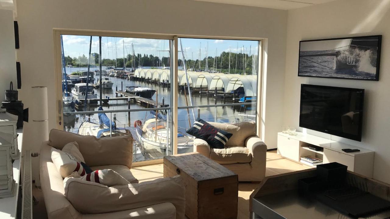 Villa The Boathouse With Boat Aalsmeer Esterno foto